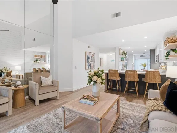 16110 Avenida Venusto APT 5, San Diego, CA 92128