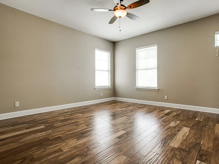3141 Greene Ave — Photo 43