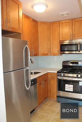 Rented by Bond New York | media 26