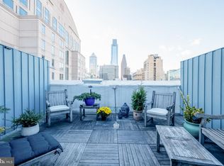 1228 Arch St #8D, Philadelphia, PA 19107