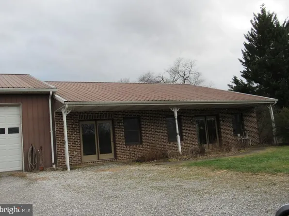 76 S Reservoir Dr, Dover, PA 17315