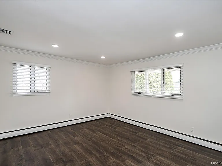14 Glenn Dr — Photo 14