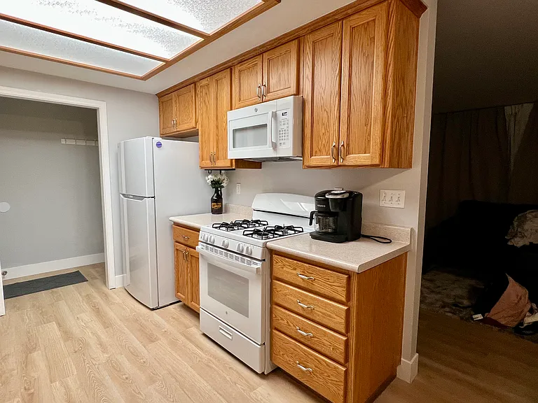 6869 Prescott Ave — Photo 10