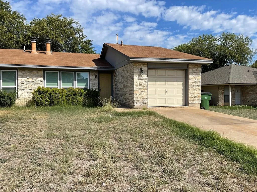 2 bed, 2.0 bath, 1942 sqft, $1,500 — Photo 2