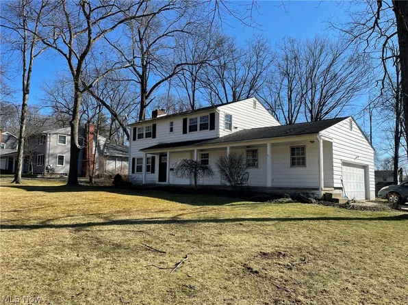 111 Dartmouth Dr, Canfield, OH 44406