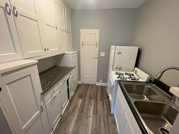 3rd image of 2701 Grand Ave S APT 100