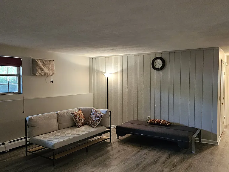 18 Williamsburg Ct #4 — Photo 2
