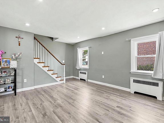 5th image of 214 Priscilla Ln