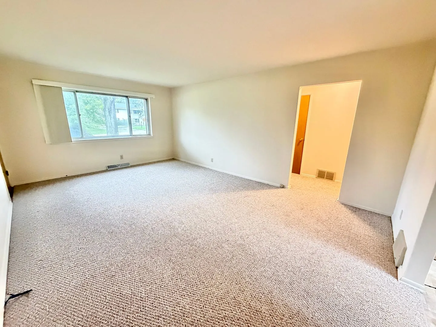 15305 Marilyn Dr — Photo 4