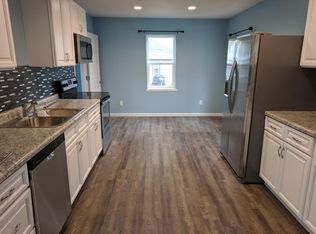 1204 Ann Eliza St, Pekin, IL