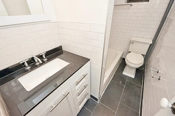 Rented by Four Seasons of NY Inc | media 19