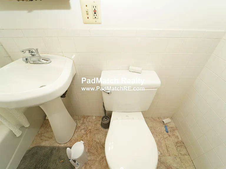 19 Egremont Rd #1 — Photo 15
