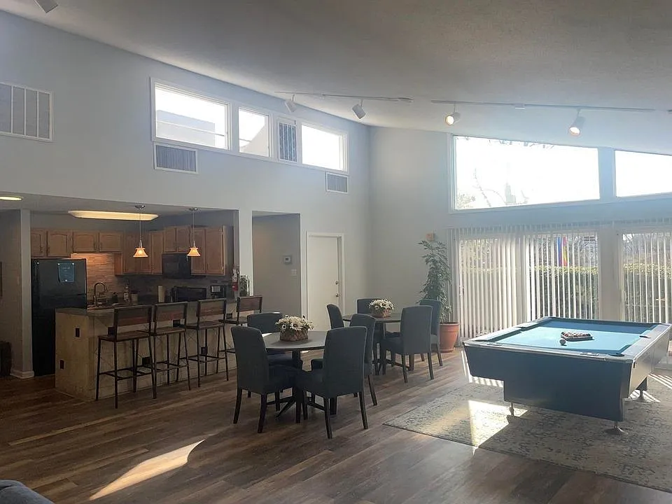 Sutters Mill Apartments — Photo 3