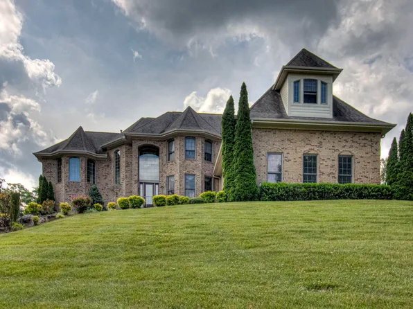 4318 Stonehenge Way, Dandridge, TN 37725