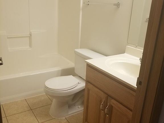 2nd image of 11 Southview Dr APT 11H