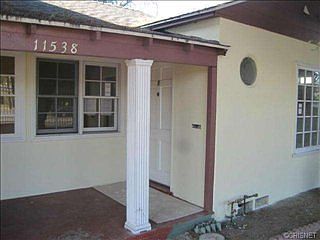 3rd image of 11538 Victory Blvd