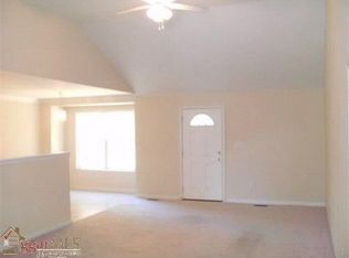 114 Sandalwood Ln, Greenville, SC 29611