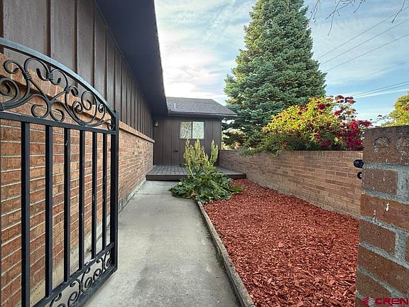 4th image of 1119 Phillips Court #A