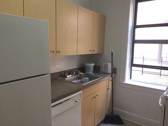 3rd image of 3531 94th St #3C
