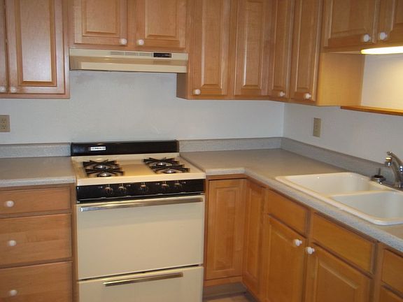 2nd image of 5301 Madeira Pl NE APT C