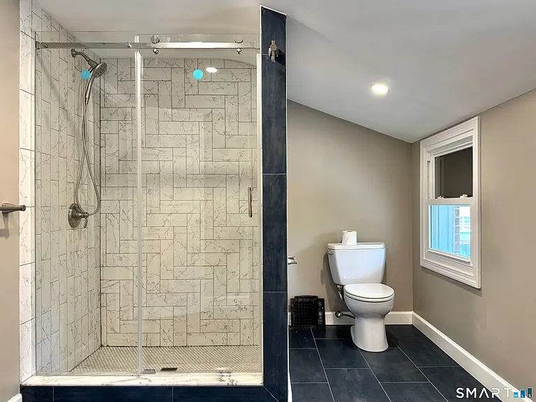 251 Edwards St #2 — Photo 12