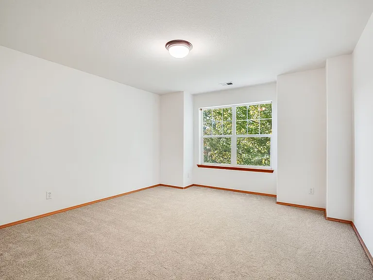 12590 NW Naomi Ln — Photo 11