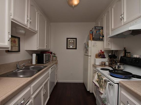 5th image of 2359 Grove Ave APT 61