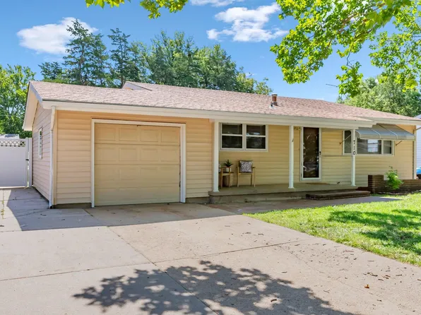 710 Edgewood Dr, Mulvane, KS 67110