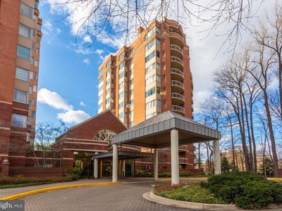 5802 Nicholson Ln APT 2-L04, Rockville, MD, 20852