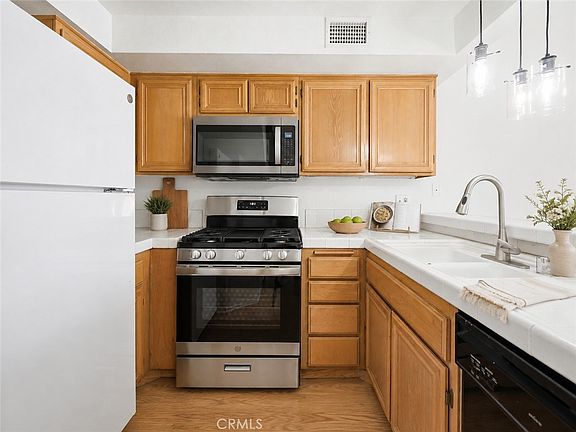 4th image of 2731 N Erringer Rd #89