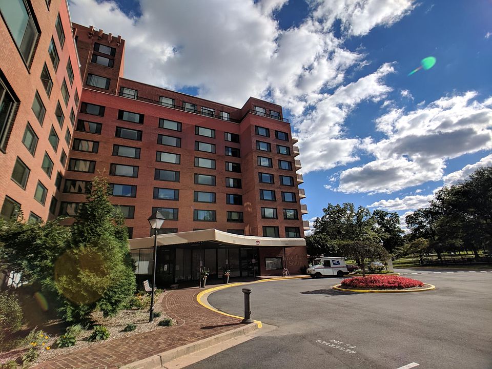 1st image of 1011 Arlington Blvd APT 1017