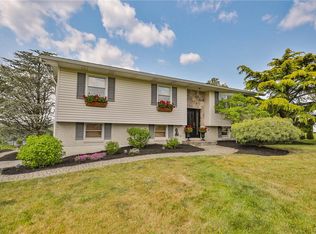 478 Jill Dr, Nazareth, PA
