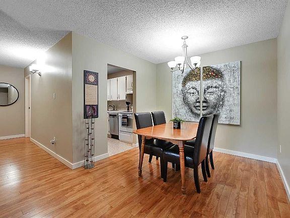 5th image of 315 S Southampton Dr SW #4301
