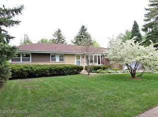 2004 E Miner St, Arlington Heights, IL