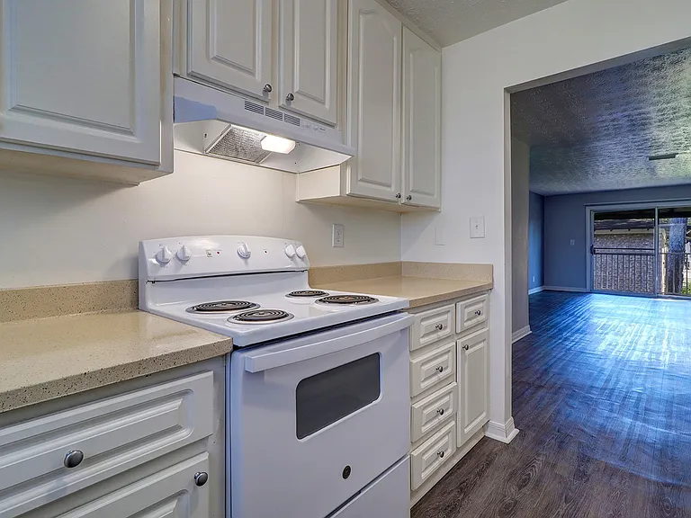 2x2 Kitchen