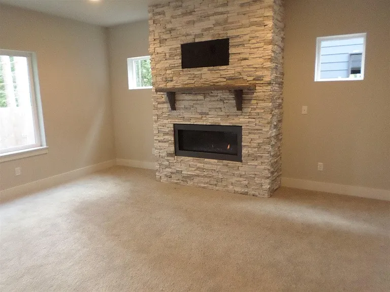 1502 184th Pl SW — Photo 6