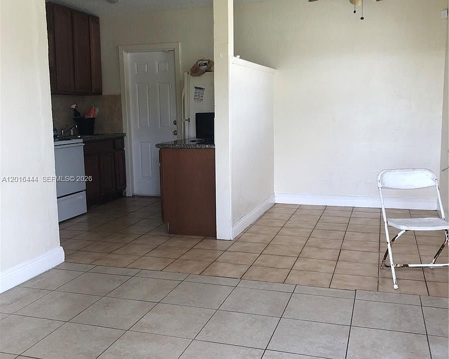 1st image of 640 SW 7th St