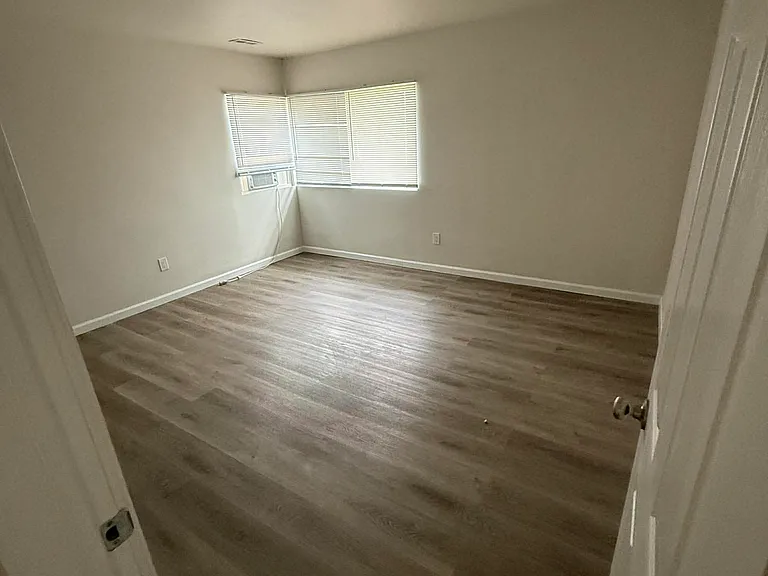 1767 Vancouver Dr — Photo 3