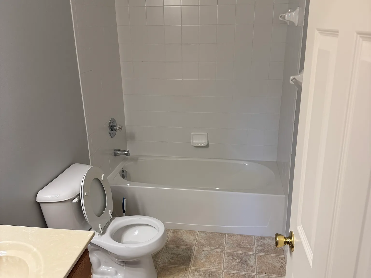2 bed, 1450 sqft, $2,350 — Photo 2