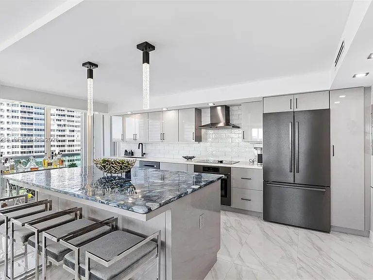 2100 S Ocean Ln #502 — Photo 10