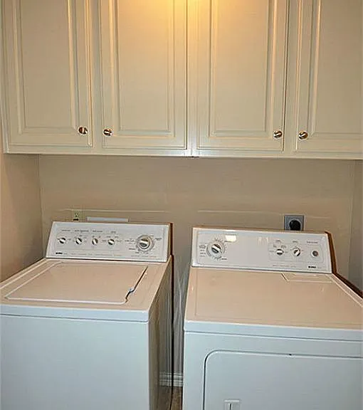 2055 Spring Cedar Ln — Photo 13