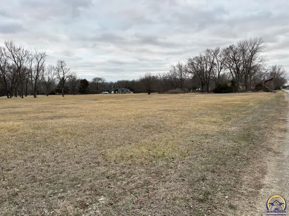 Walnut St, Americus, KS 66835