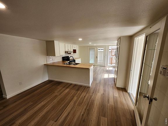 5th image of 728 Rene Dr
