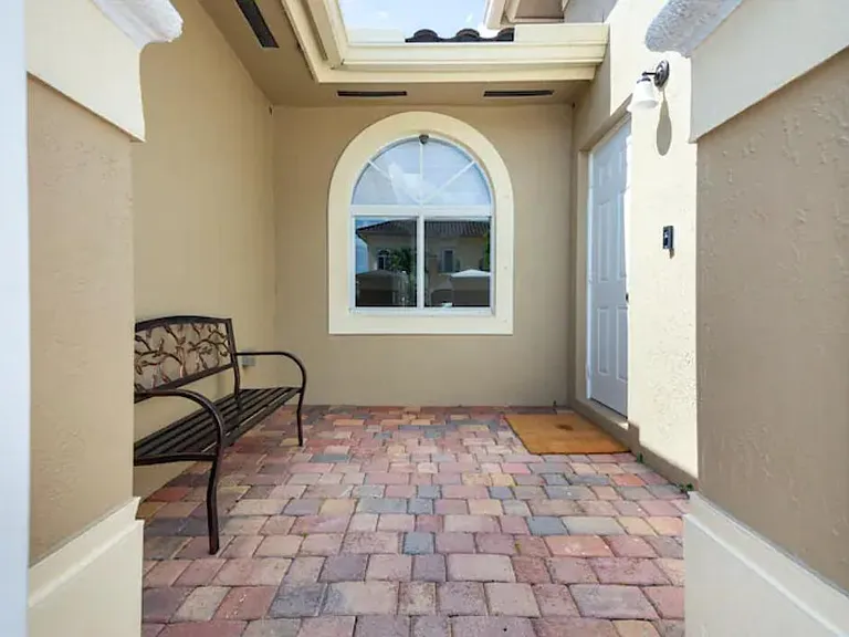 15566 SW 13th Ter — Photo 23