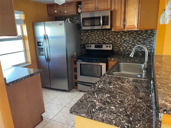 1025 Country Club Drive #407, Margate, FL 33063