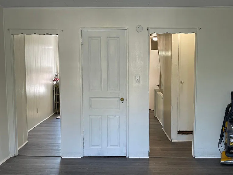 S 12th St — Photo 8