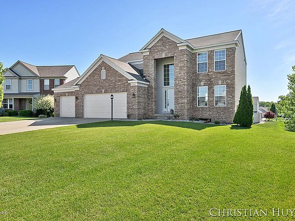 2nd image of 7194 Meadowgrass Ct SE