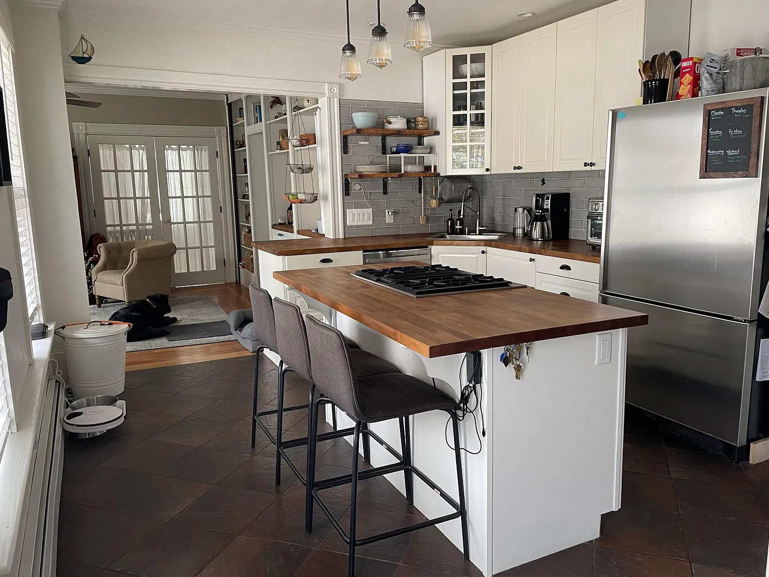 2 bed, 1160 sqft, $2,600 — Photo 3