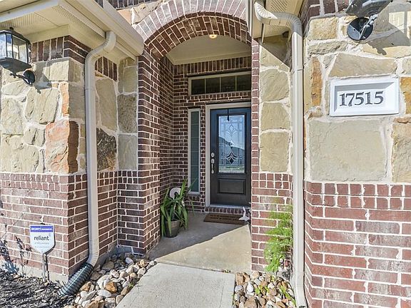 3rd image of 17515 Cypress Hilltop Way