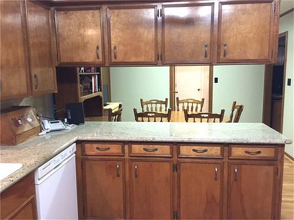 5th image of 1440 Bell Oaks Dr